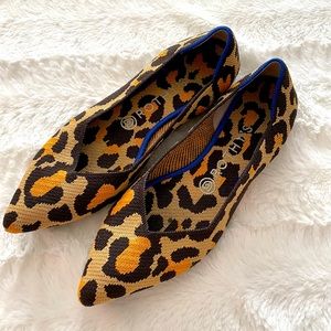 Rothy’s ‘Big Cat’ Points, size 8.5